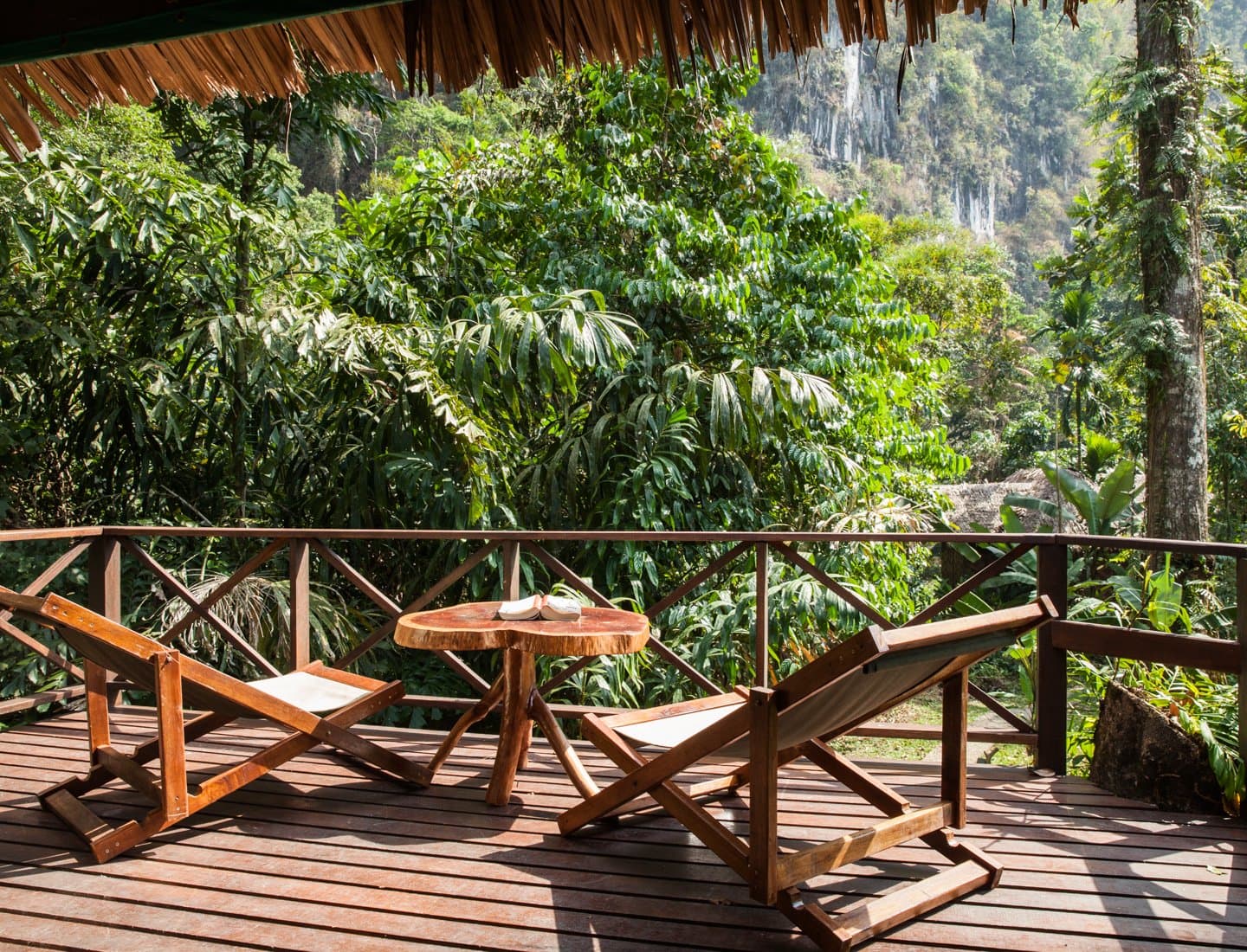 Liana balcony with chairs