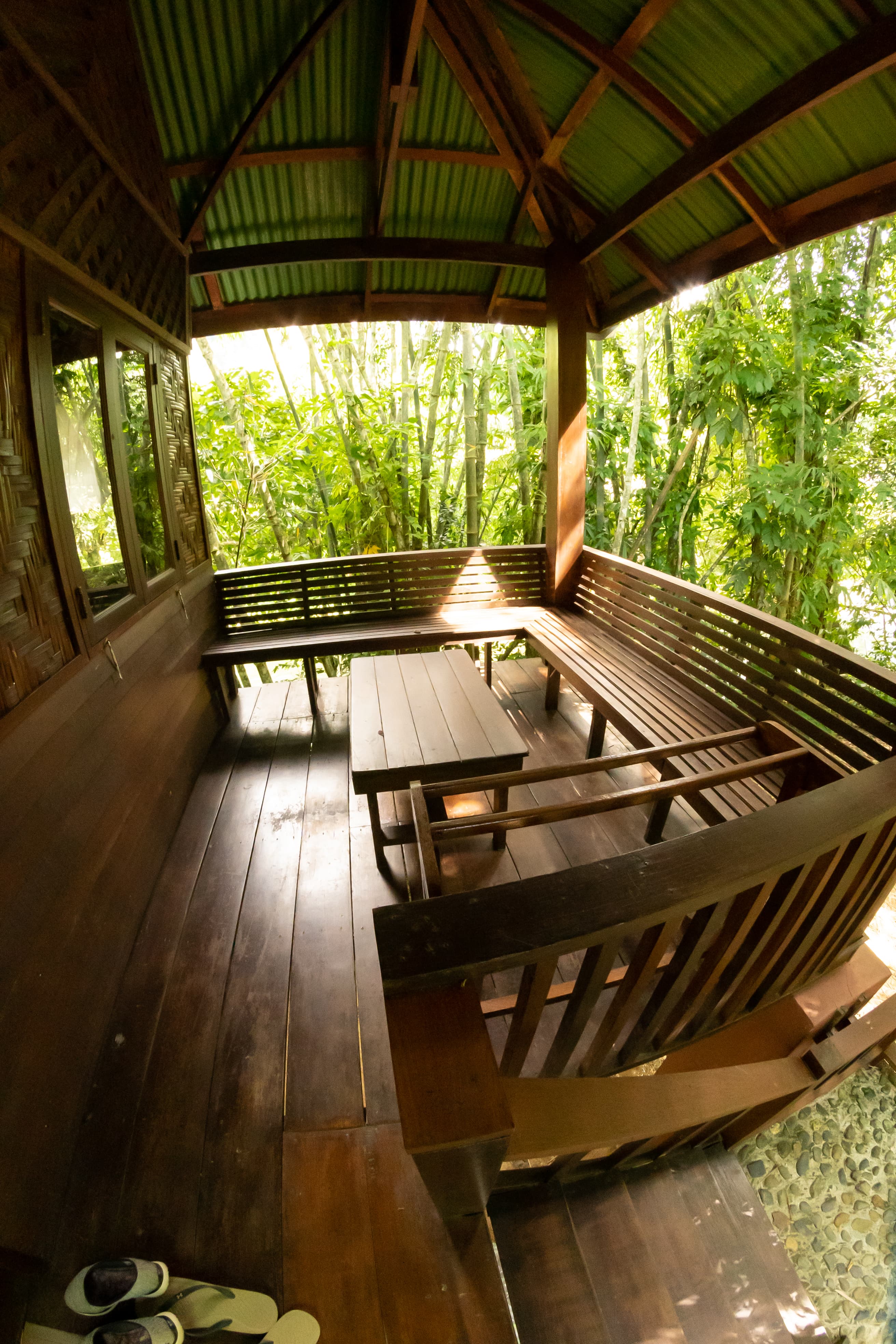 Mango treehouse deck