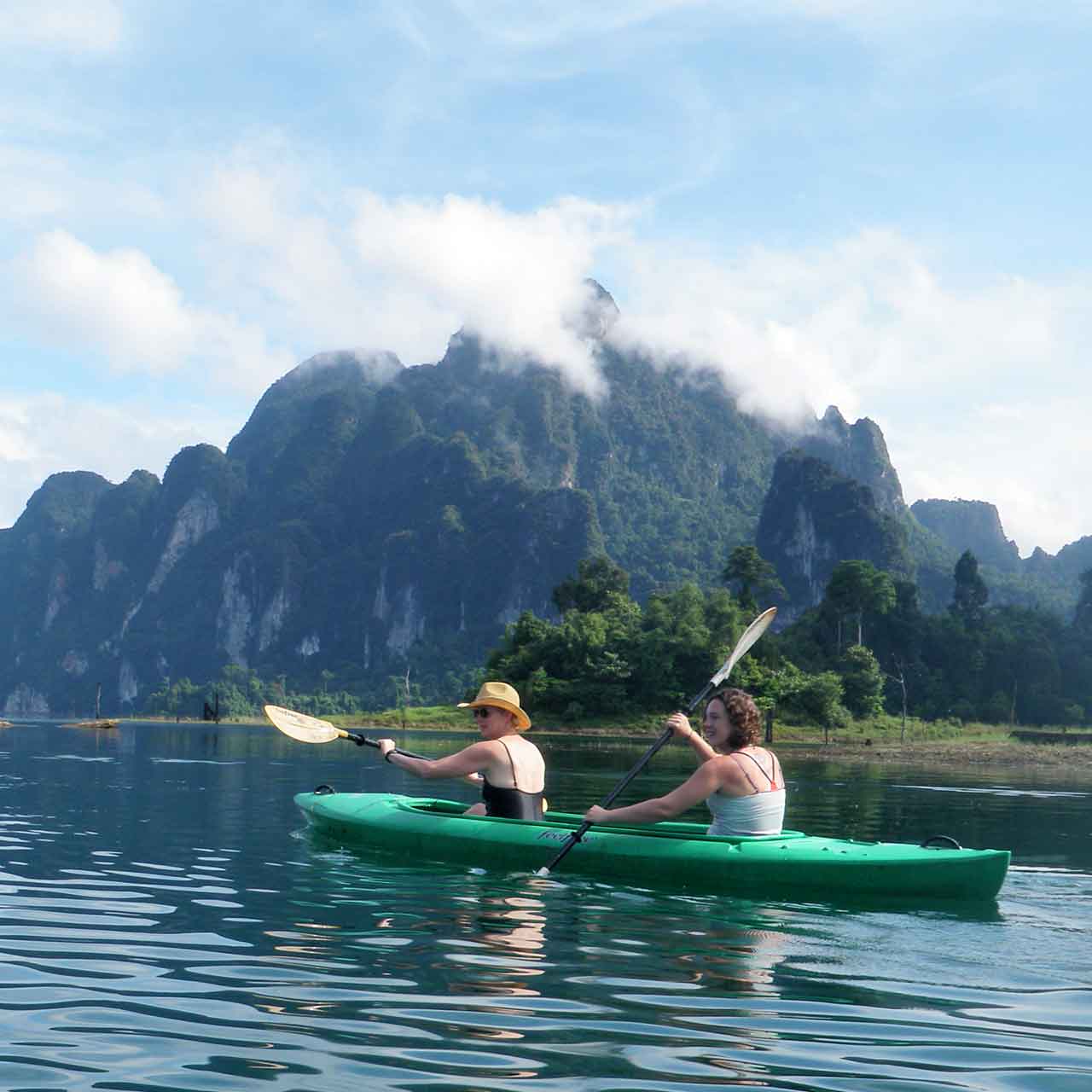 Kayaking on Cheow Larn lake